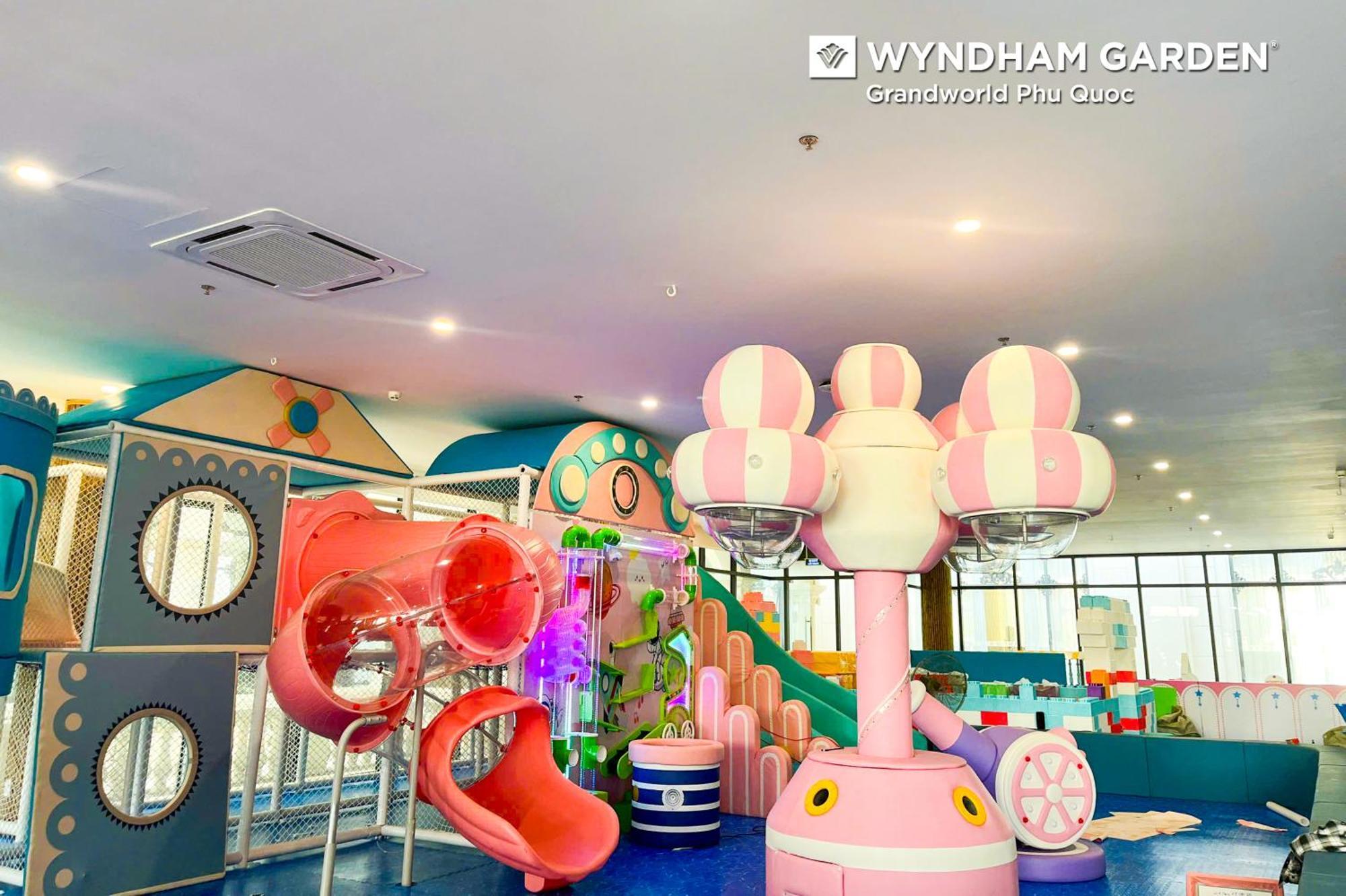 Wyndham Garden Grandworld Отель