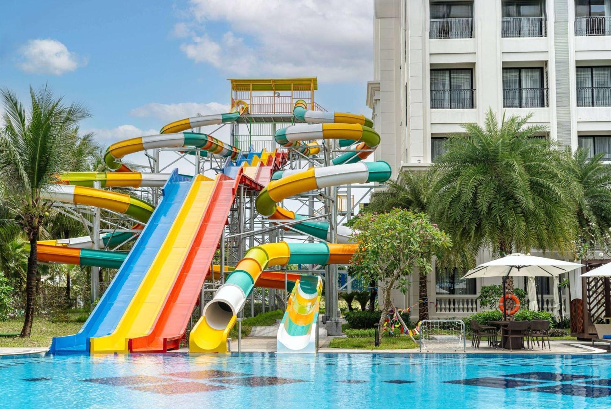 Wyndham Garden Grandworld Отель 4*